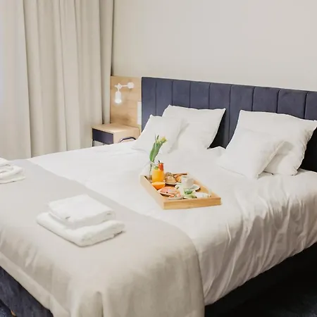 Molto Bene & Restaurant