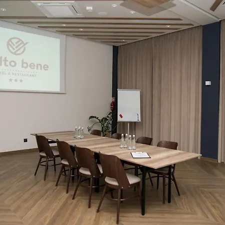 Molto Bene & Restaurant 酒店 Skorcz