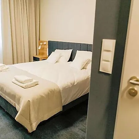 Molto Bene & Restaurant Hotel
