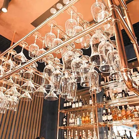 Molto Bene & Restaurant