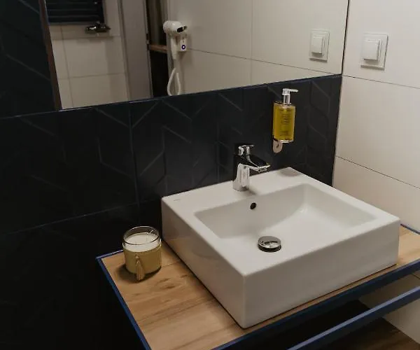 Molto Bene & Restaurant Hotell 3*