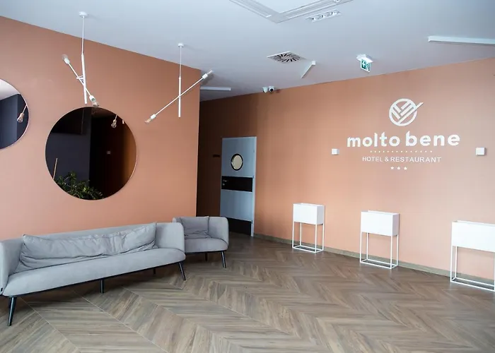 מלון Molto Bene & Restaurant Skorcz