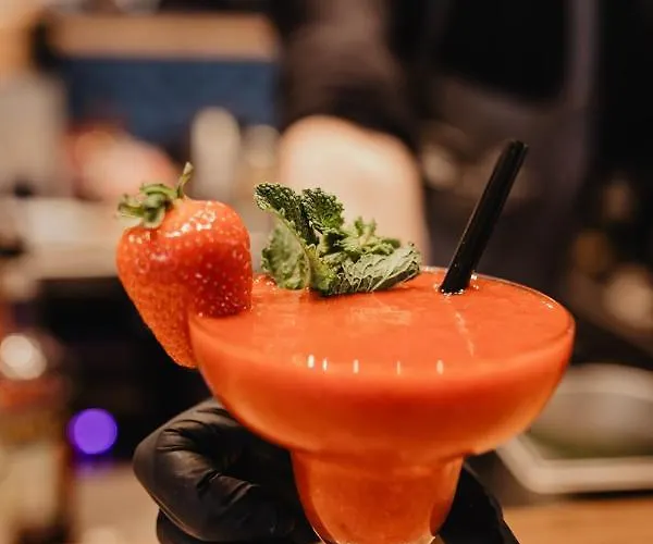 Molto Bene & Restaurant Hotell 3*