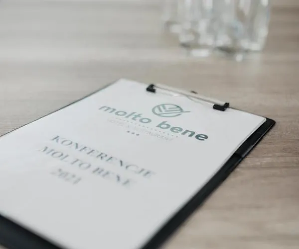 Molto Bene & Restaurant Hotell Skorcz