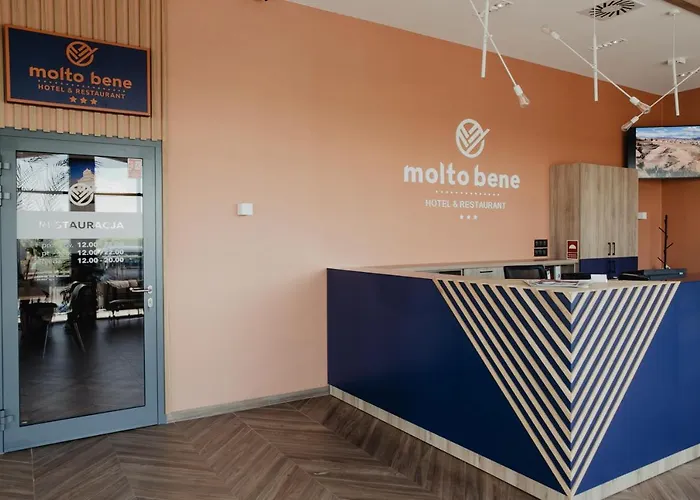 Molto Bene & Restaurant Hotell 3*